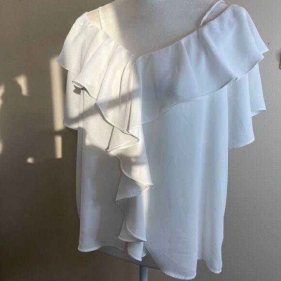 The Room| Cascading| Ruffle| Cold shoulder| Lightweight| large - Picture 15 of 15